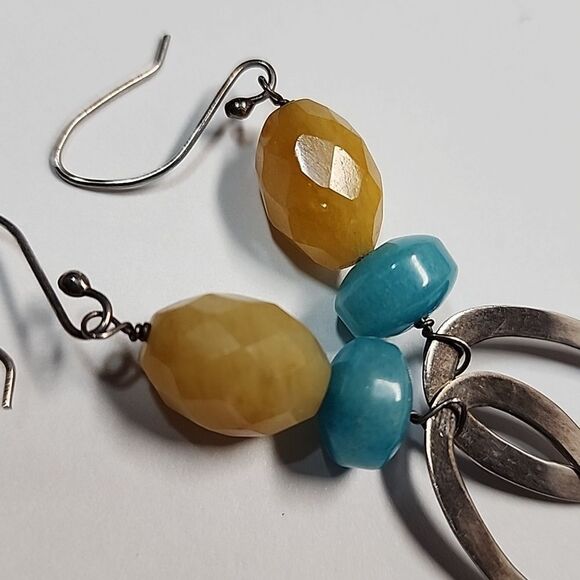 Elegant Stone Dangle Earrings - Picture 3 of 3